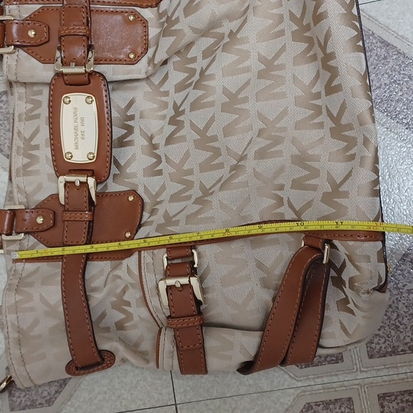 Michael Kors bag - Picture 10 of 14